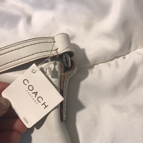 Néw Coach saddle cross body purse - Picture 8 of 14